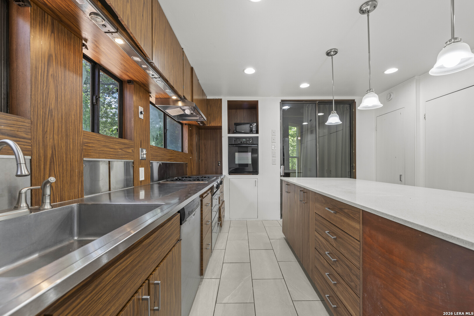 800 Leonard Street Austin TX 78705