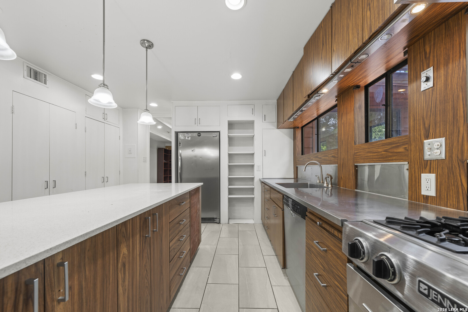 800 Leonard Street Austin TX 78705