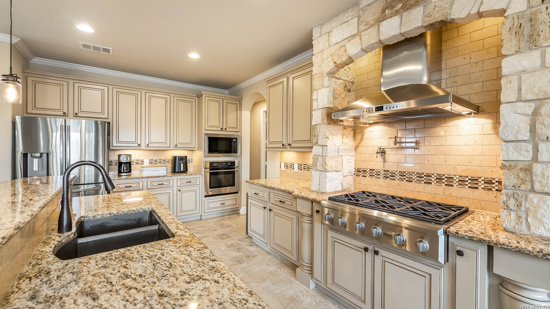 3702 Vitex San Antonio TX 78261