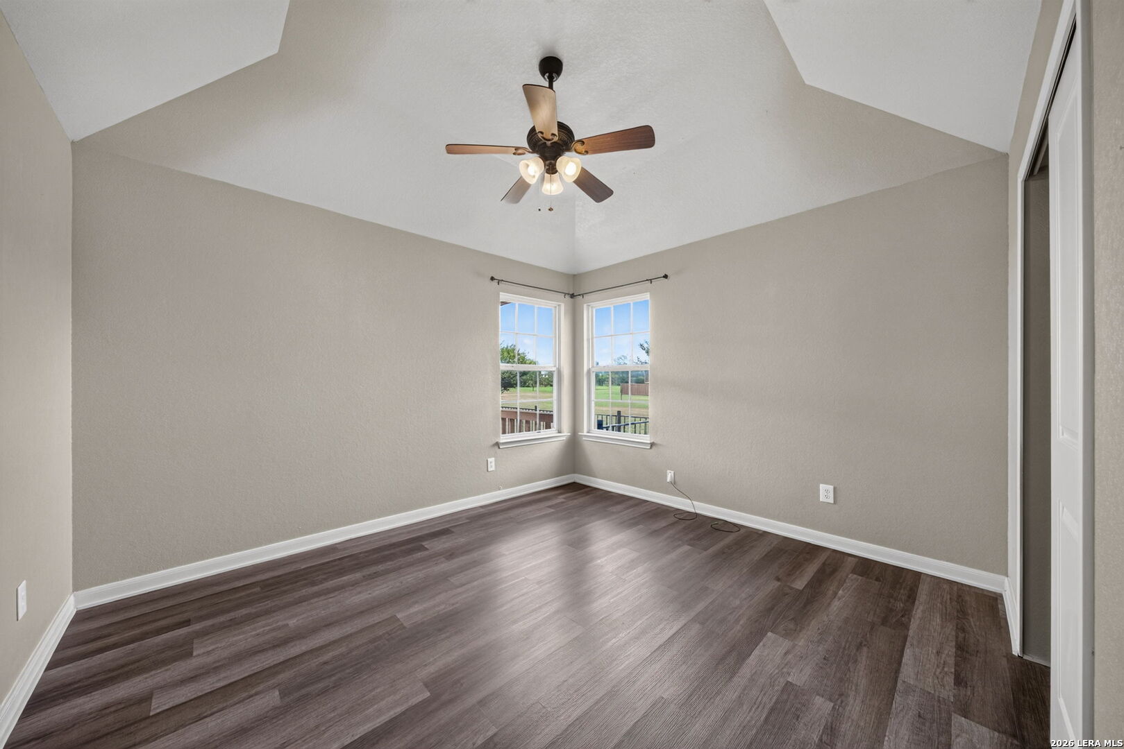 15815 White Cap Drive Lytle TX 78052