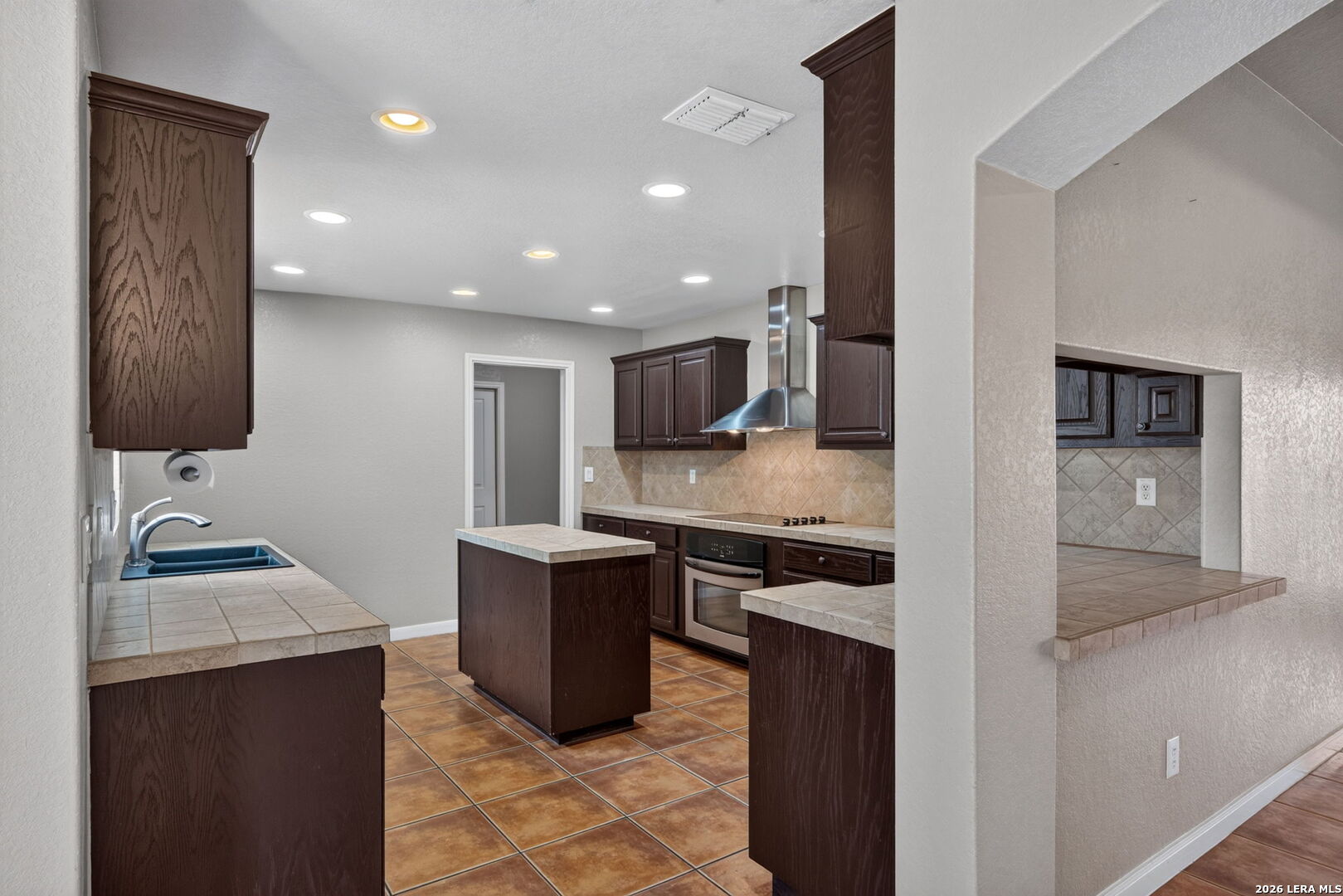 15815 White Cap Drive Lytle TX 78052