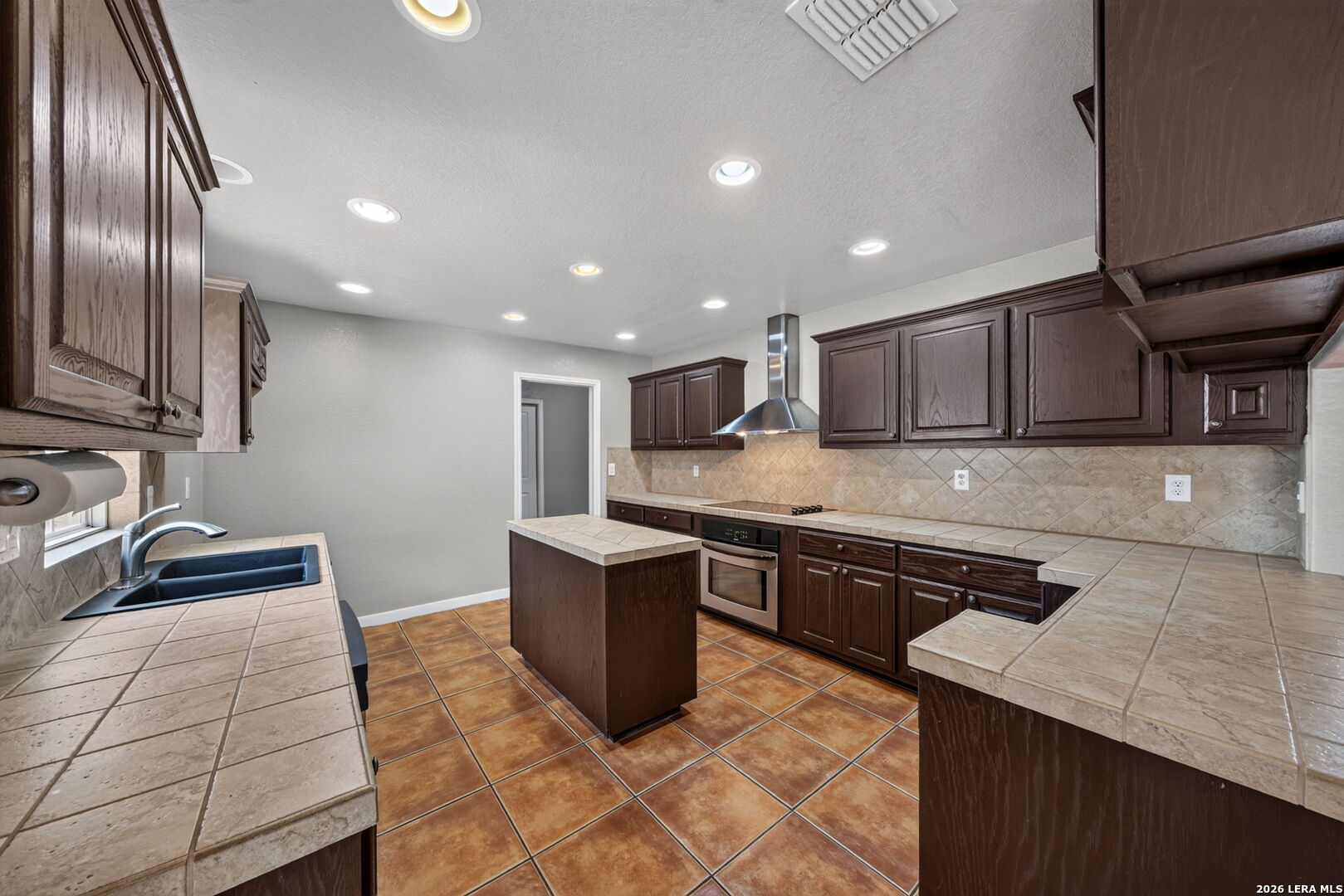 15815 White Cap Drive Lytle TX 78052