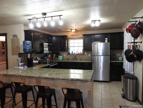 155 Scenic Circle Lakehills TX 78063