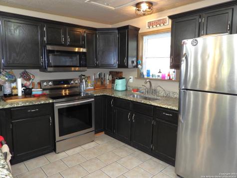 155 Scenic Circle Lakehills TX 78063