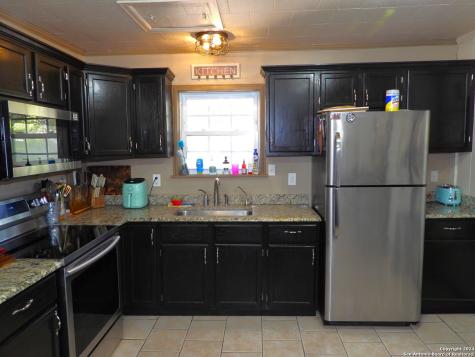 155 Scenic Circle Lakehills TX 78063