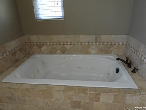 155 Scenic Circle Lakehills TX 78063