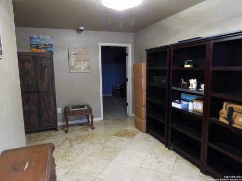 155 Scenic Circle Lakehills TX 78063