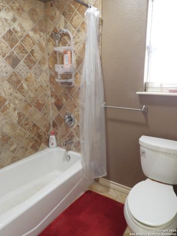 155 Scenic Circle Lakehills TX 78063