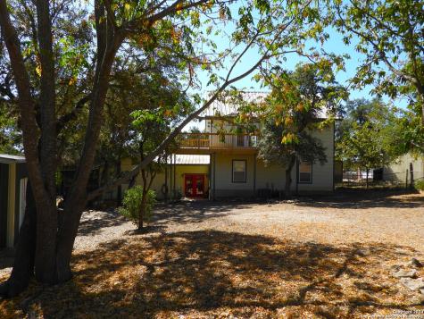 155 Scenic Circle Lakehills TX 78063