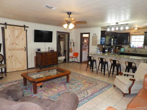 155 Scenic Circle Lakehills TX 78063
