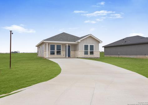 140 Camino Verde La Vernia TX 78121