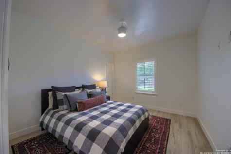 806 34th Street Hondo TX 78861