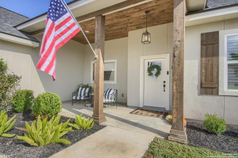 806 34th Street Hondo TX 78861
