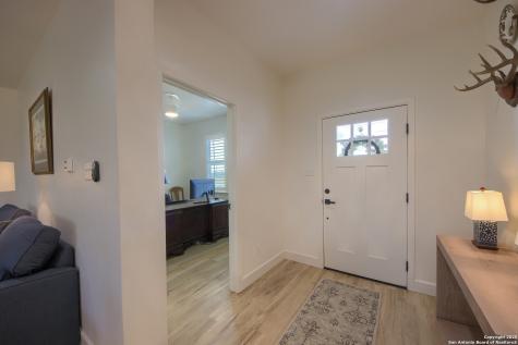 806 34th Street Hondo TX 78861