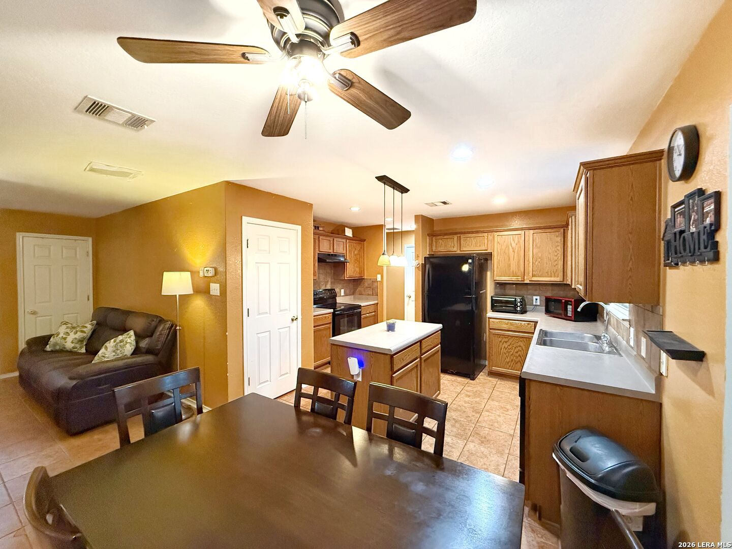 7402 Lacey Oak Path San Antonio TX 78223