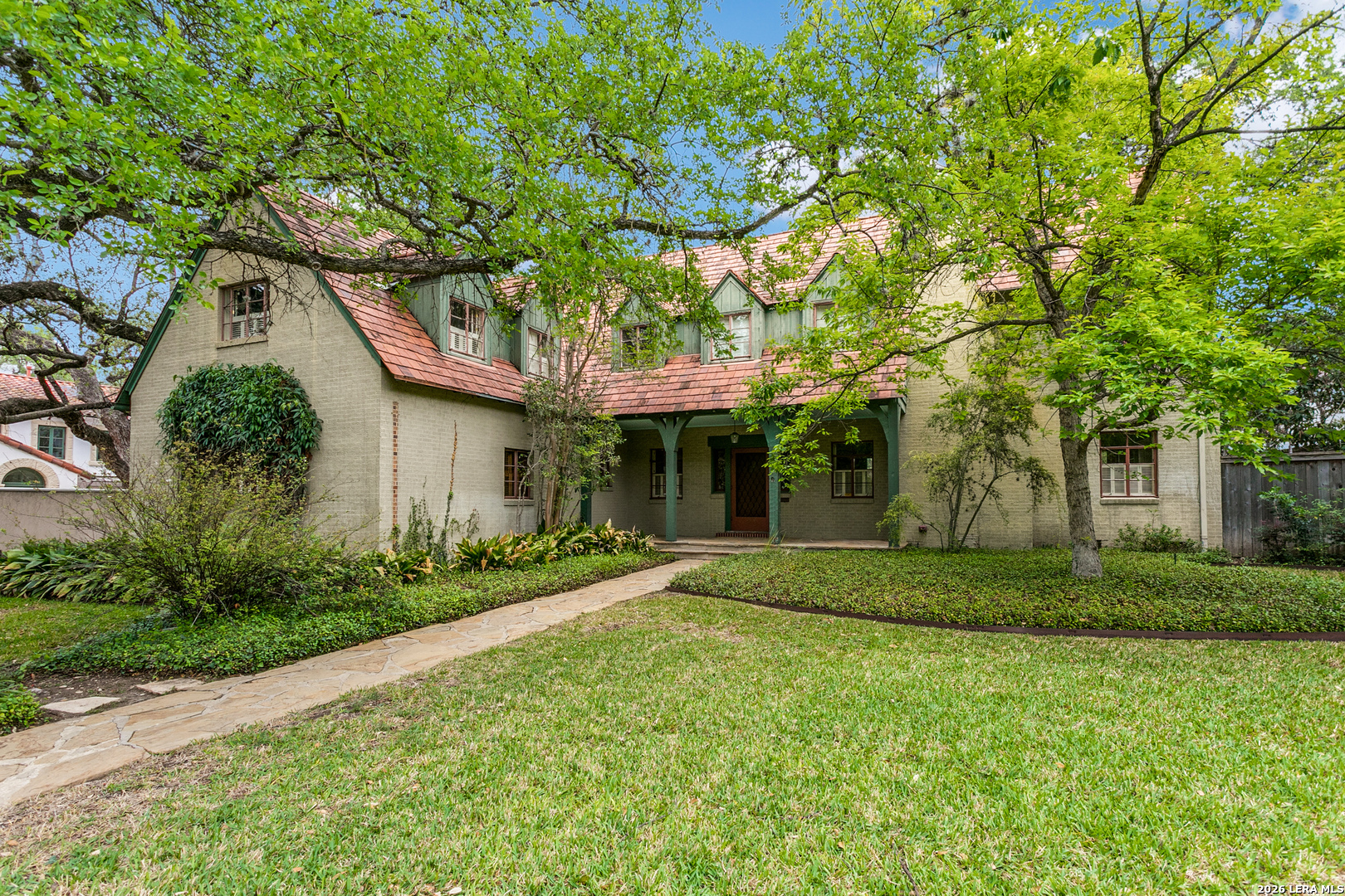 San Antonio TX, 144 Thelma
