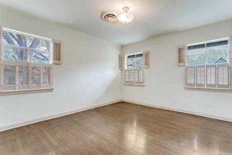 144 Thelma San Antonio TX 78212