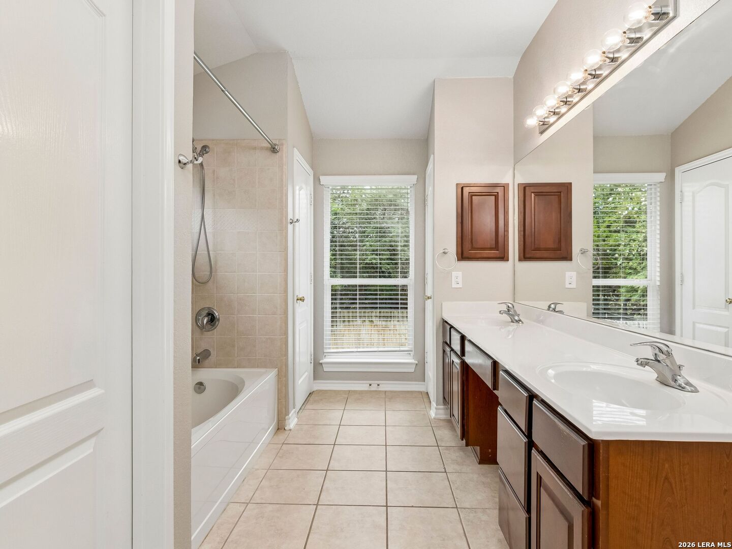 126 Lindseys Cove San Antonio TX 78258