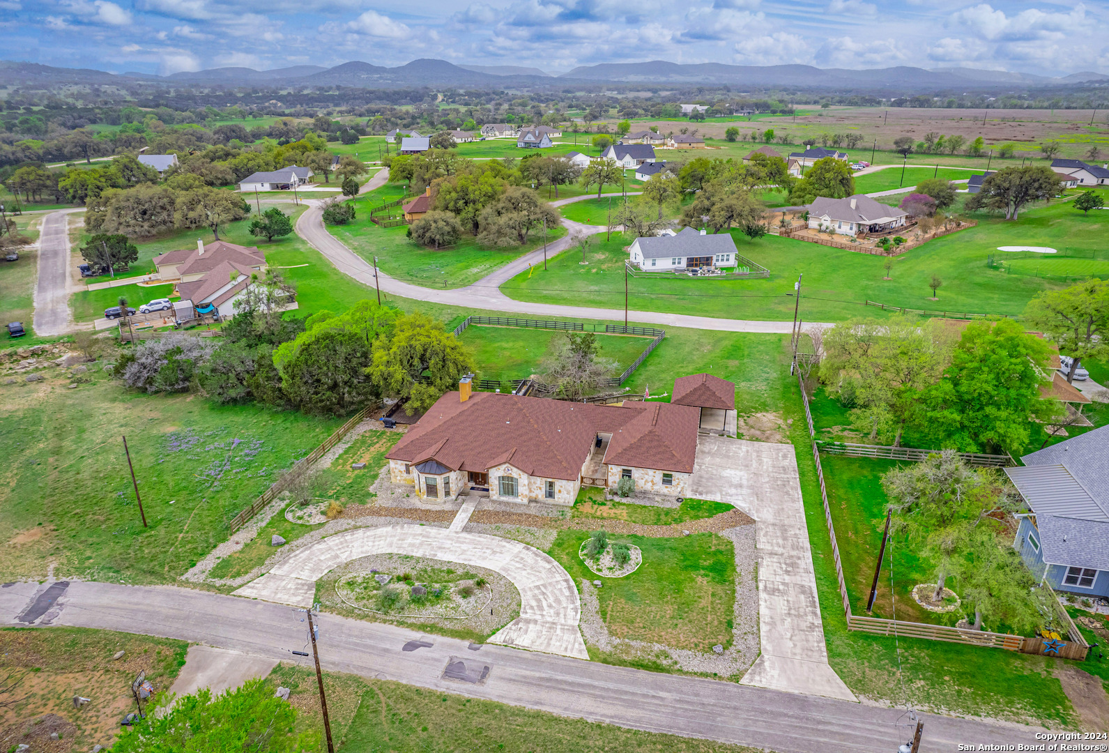 152 Creekwood Drive Bandera TX 78003