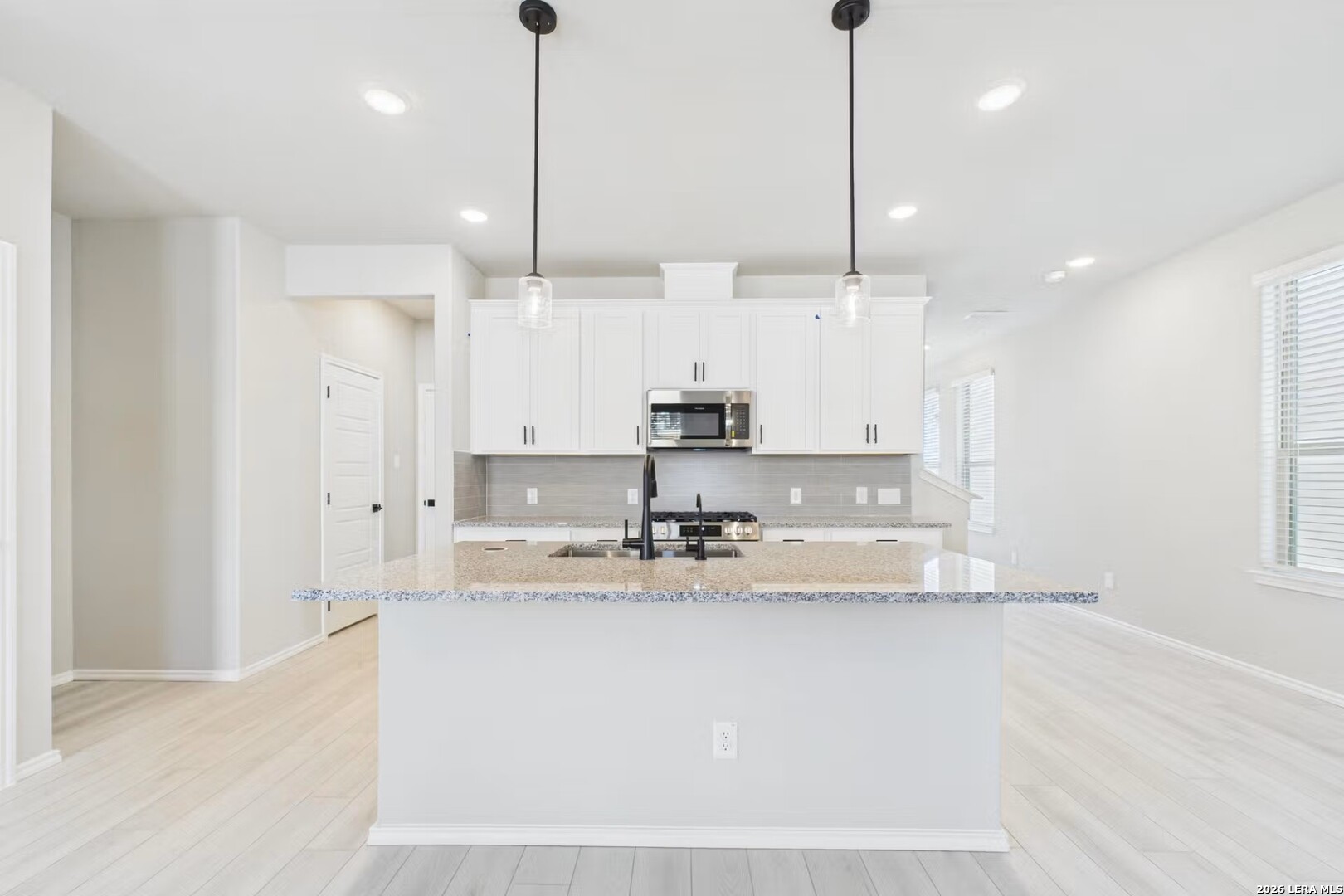 1018 West 1604 North San Antonio TX 78251