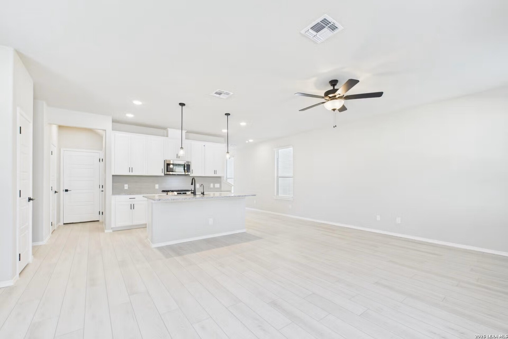 1018 West 1604 North San Antonio TX 78251