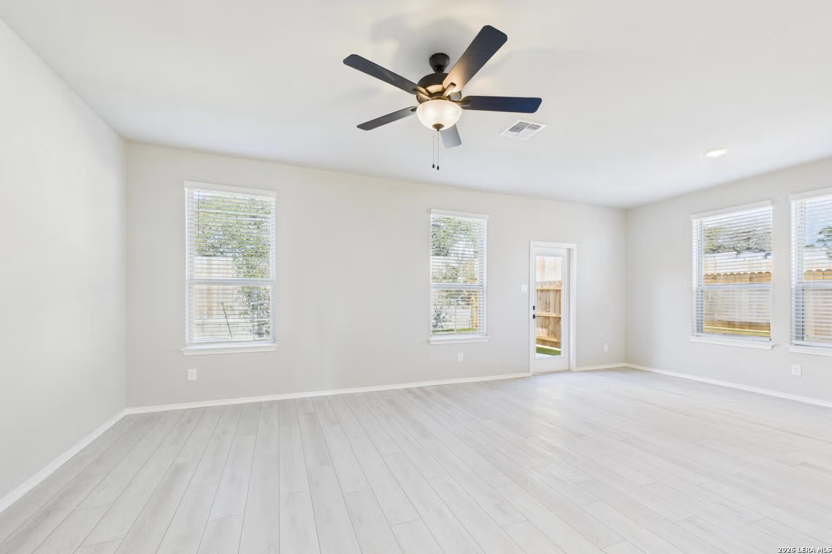 1018 West 1604 North San Antonio TX 78251