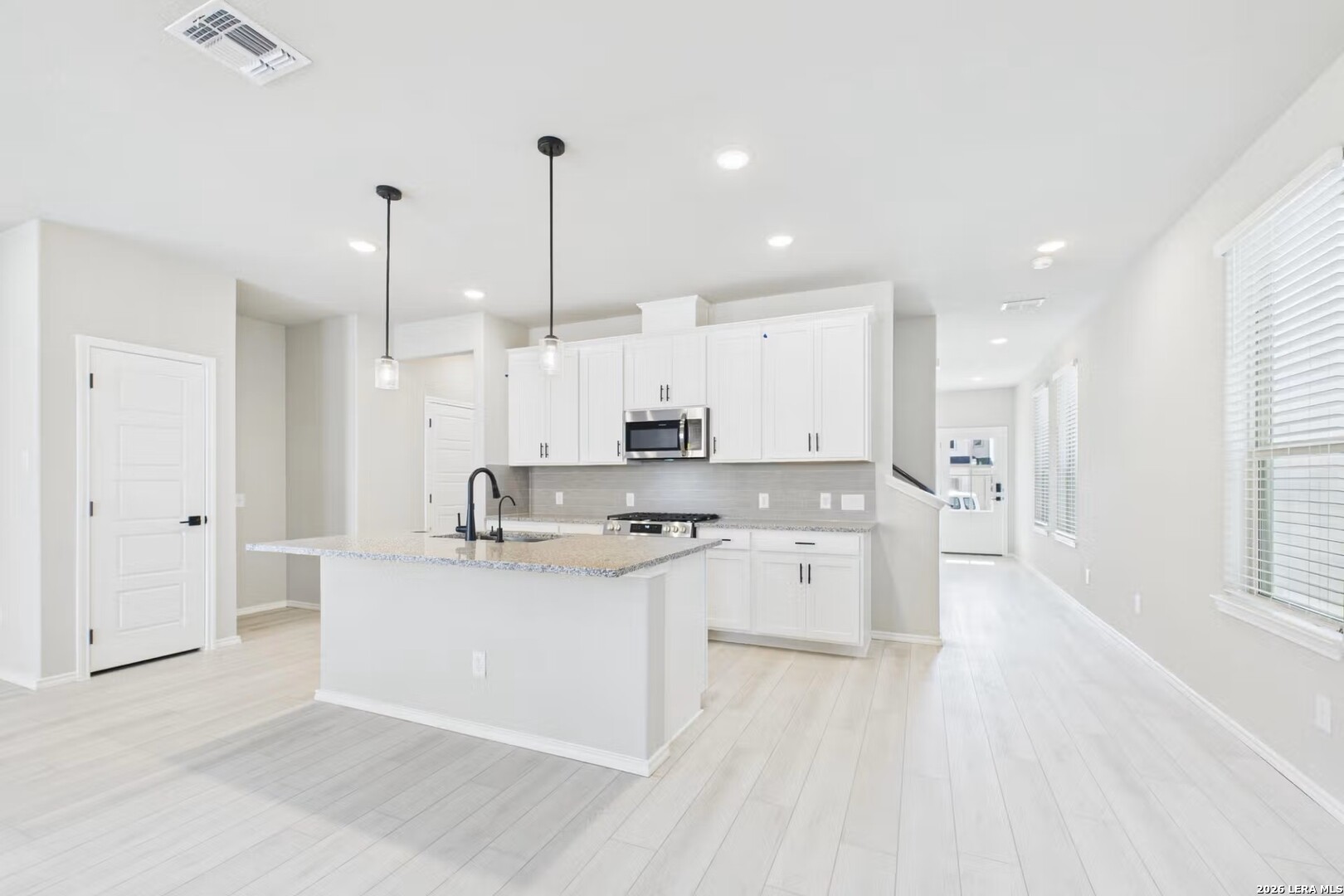 1018 West 1604 North San Antonio TX 78251
