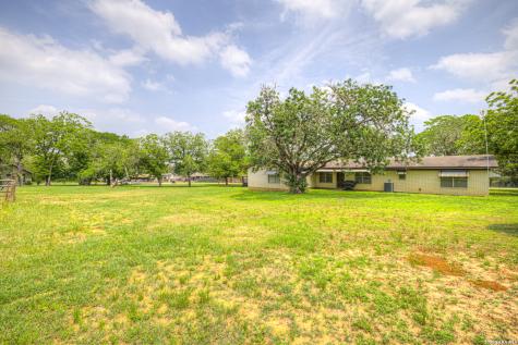 236 Shady Lane Seguin TX 78155