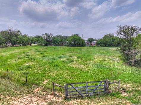 236 Shady Lane Seguin TX 78155