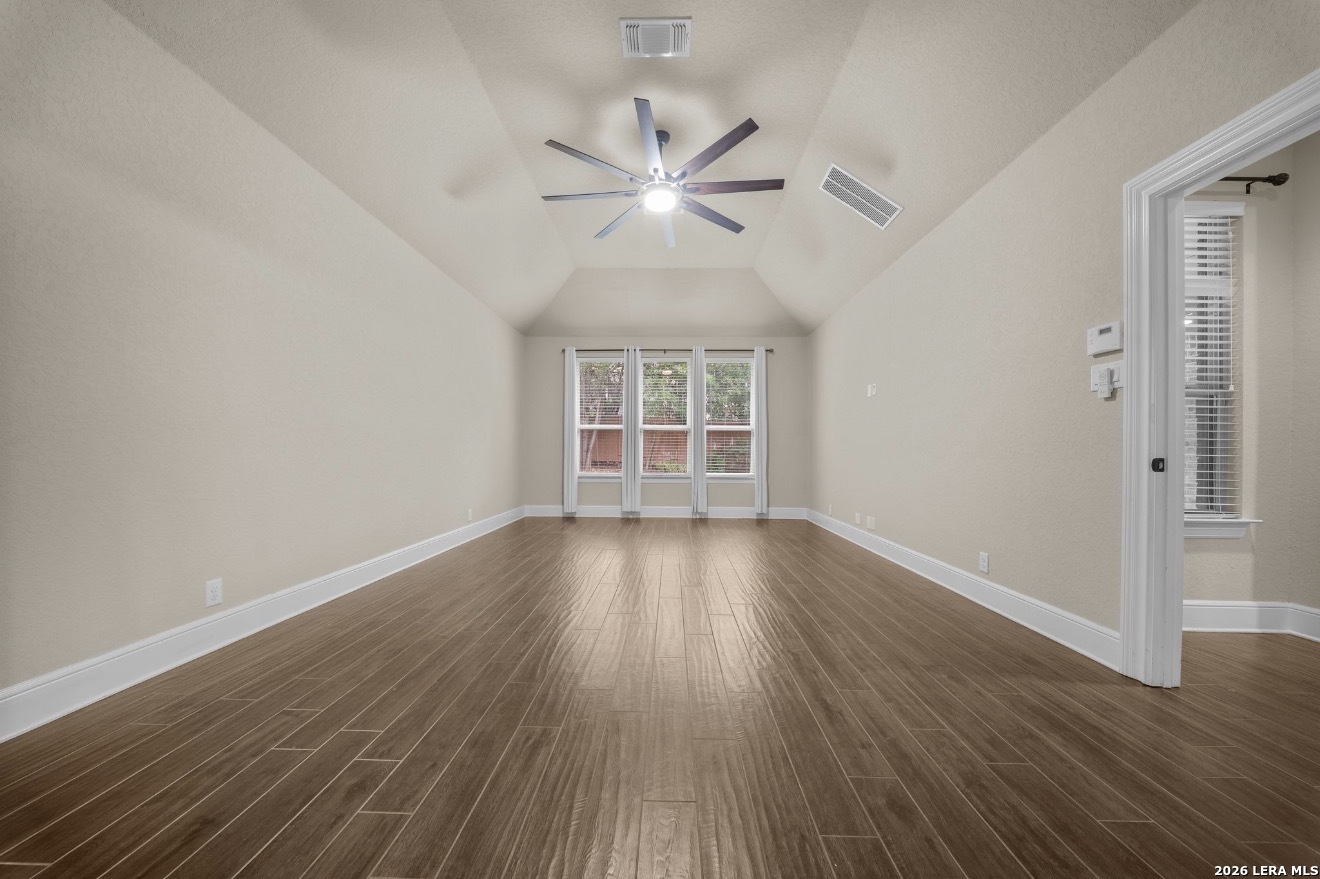 8915 River Bluff San Antonio TX 78255