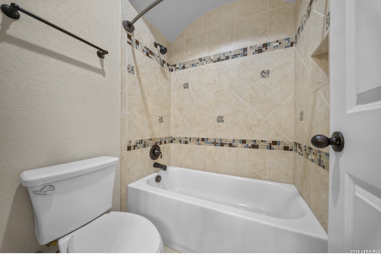 8915 River Bluff San Antonio TX 78255