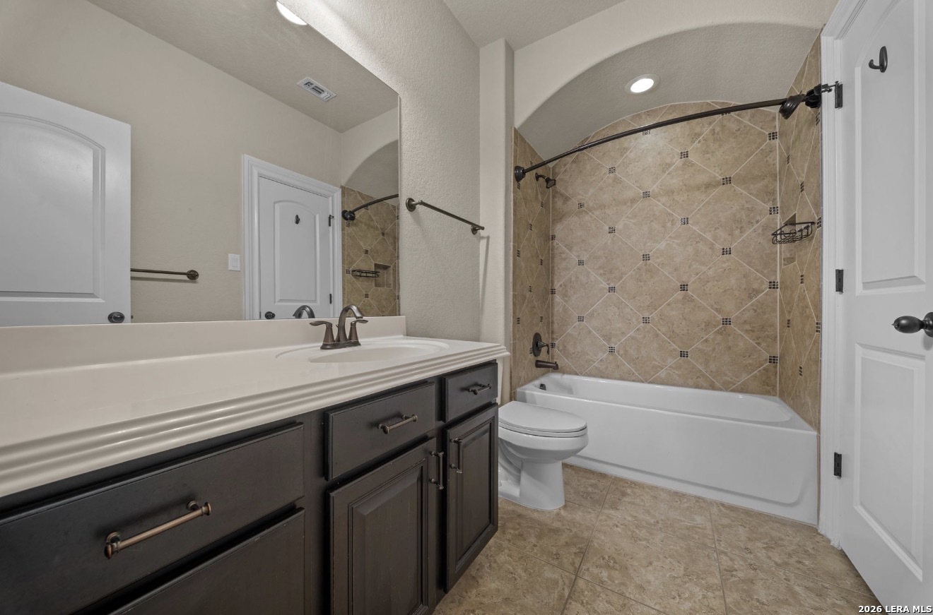 8915 River Bluff San Antonio TX 78255