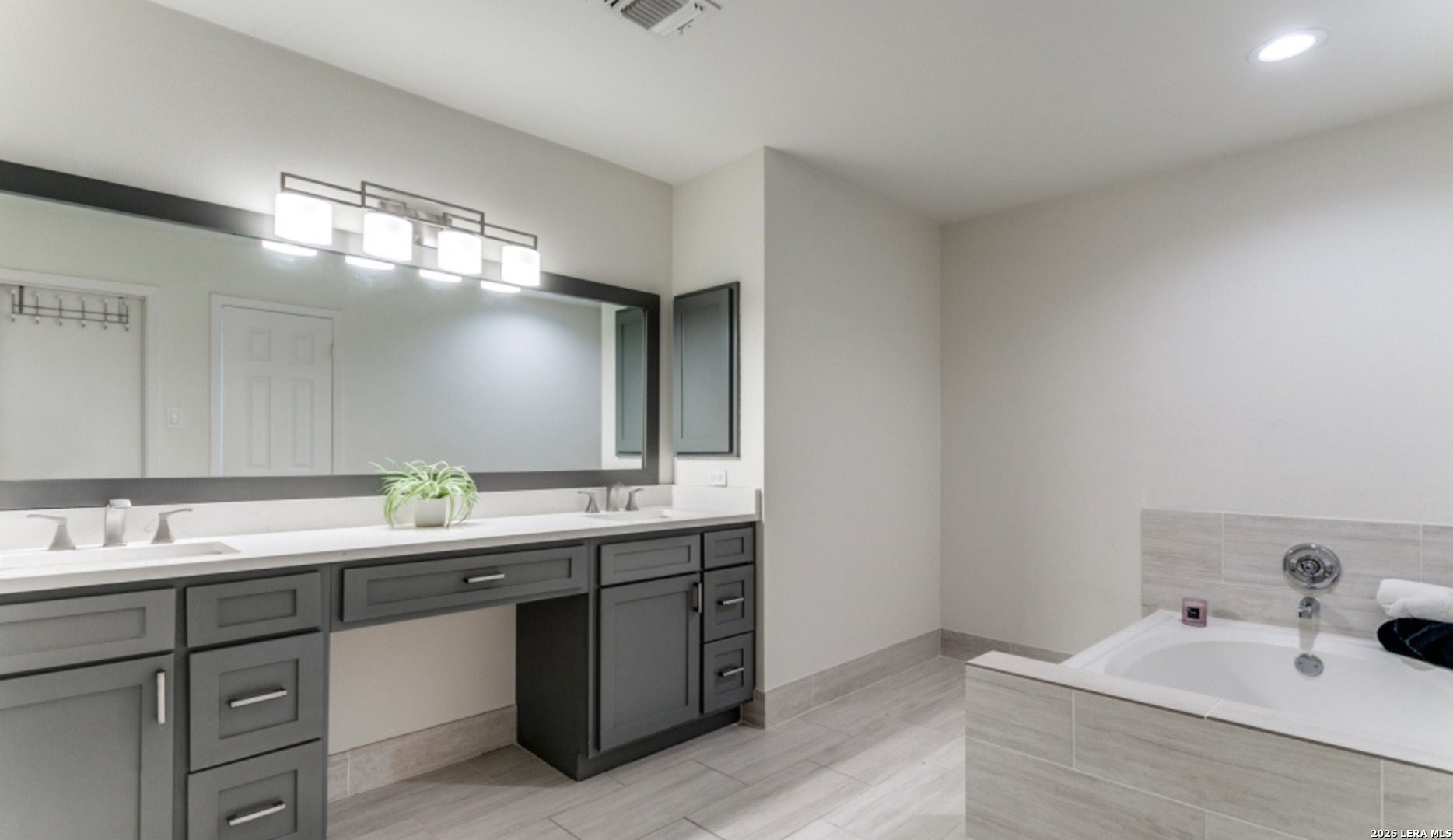 4102 Misty Glade San Antonio TX 78247