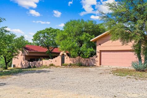 446 Live Oak Ridge Bandera TX 78003