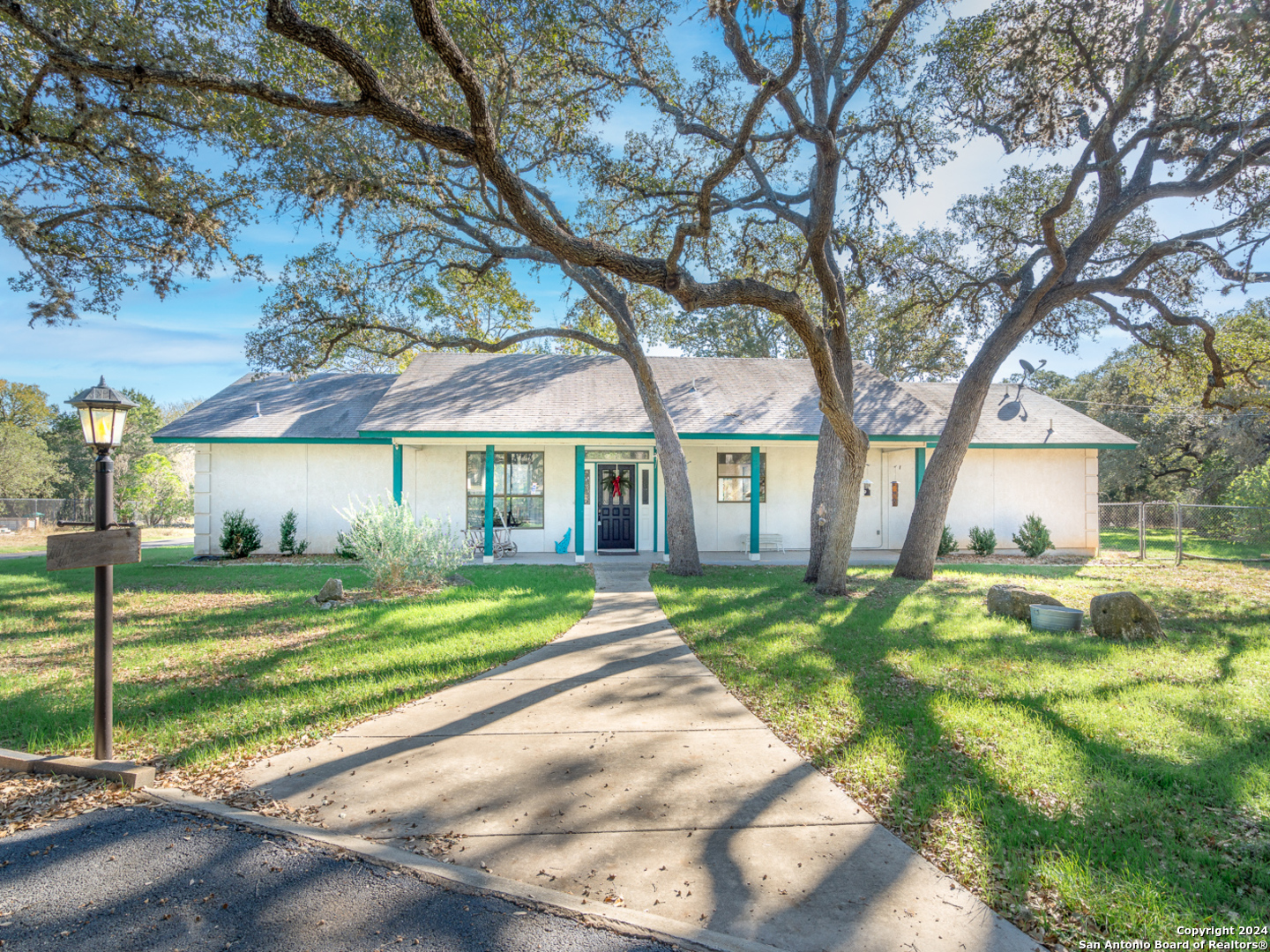 21724 Tommy Trail San Antonio TX 78266