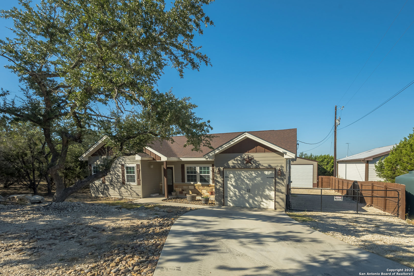 1437 Hallmark Canyon Lake TX 78133