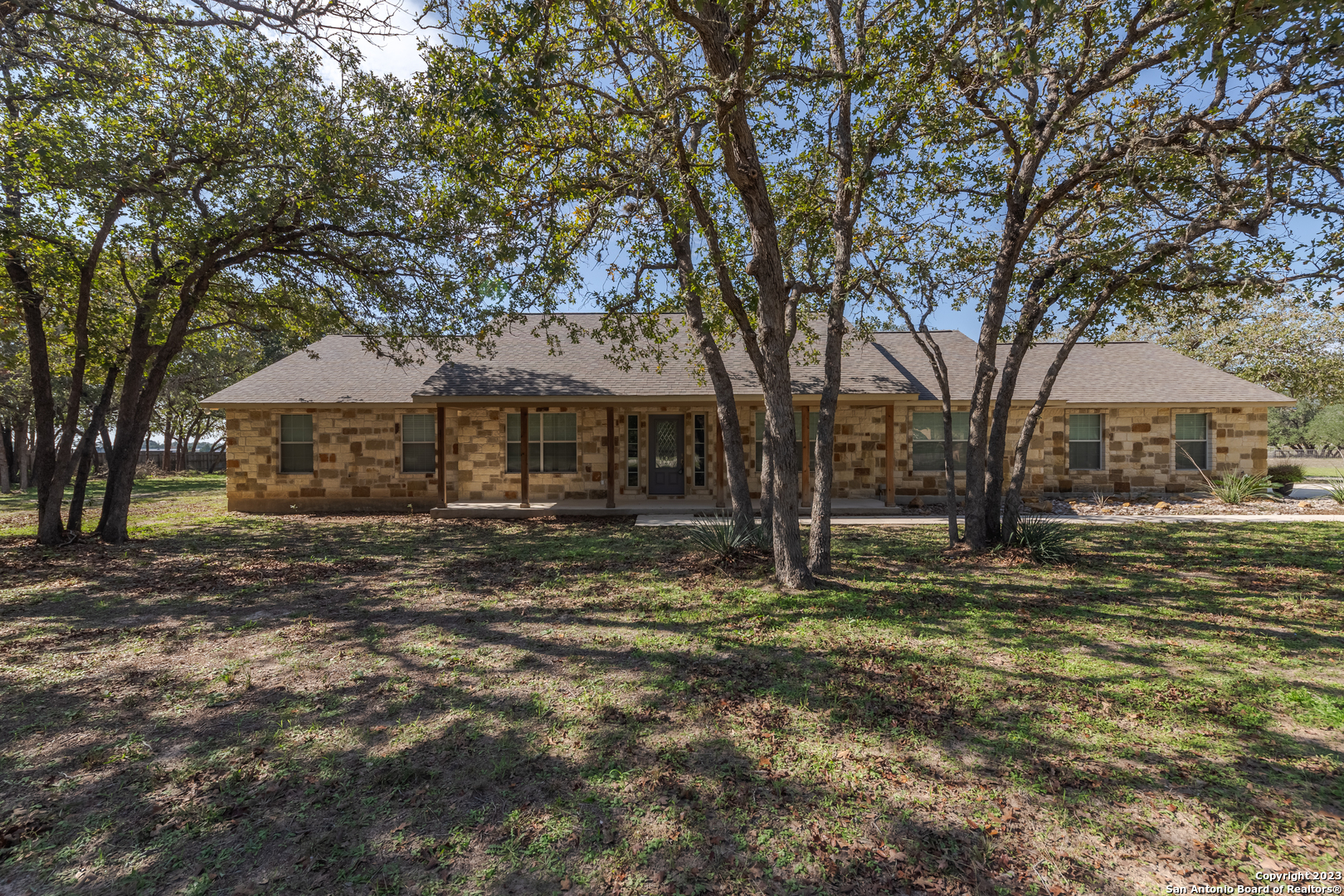 108 Buttermilk Circle Floresville TX 78114