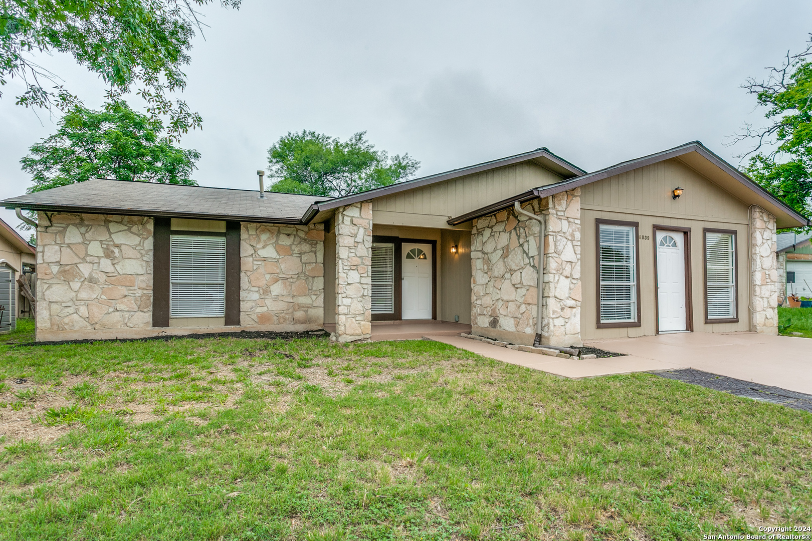 6839 Cerro Bajo San Antonio TX 78239