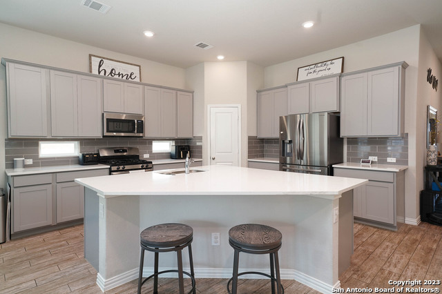 6104 Carriage Cape San Antonio TX 78261