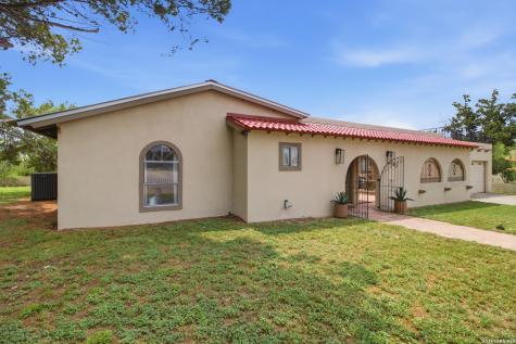 7 La Motte Street Brackettville TX 78832
