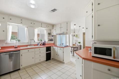 7 La Motte Street Brackettville TX 78832