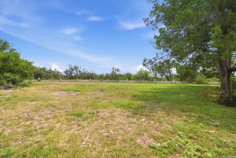 7 La Motte Street Brackettville TX 78832