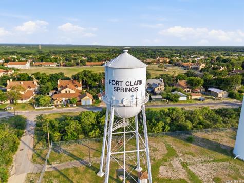7 La Motte Street Brackettville TX 78832
