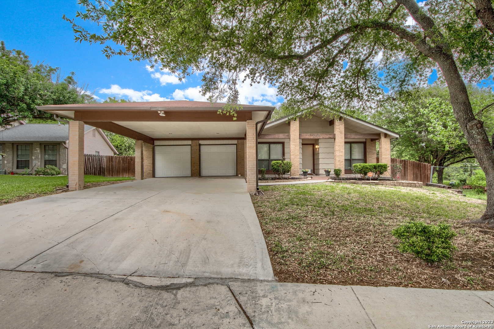 5722 Wood Oak San Antonio TX 78233
