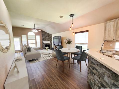 10506 Canyon River Helotes TX 78023