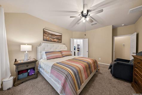 329 Hinsdale Run Cibolo TX 78108