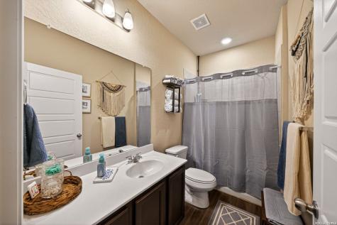 329 Hinsdale Run Cibolo TX 78108
