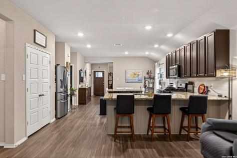 329 Hinsdale Run Cibolo TX 78108