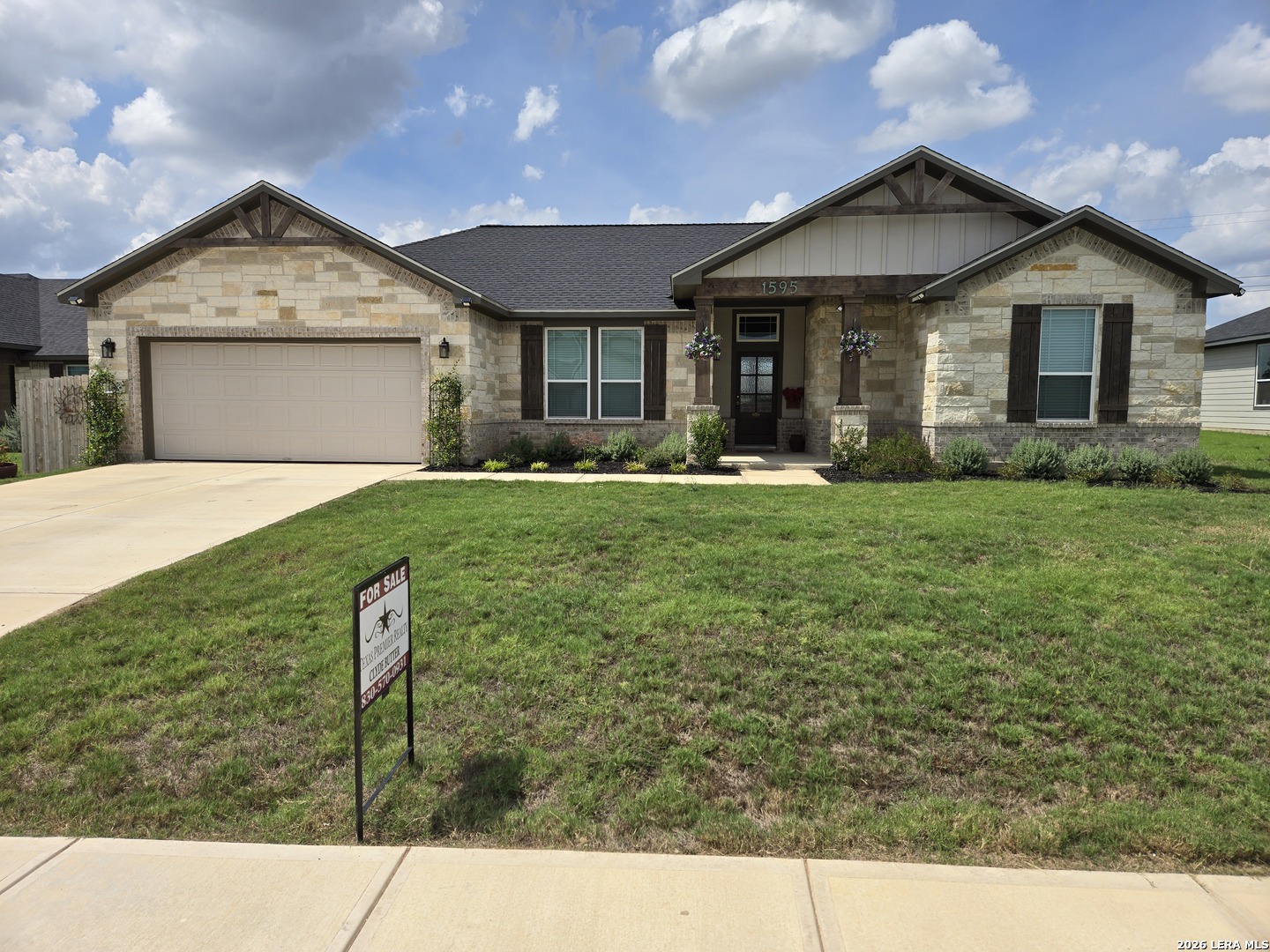 1595 Vista View Drive Pleasanton TX 78064