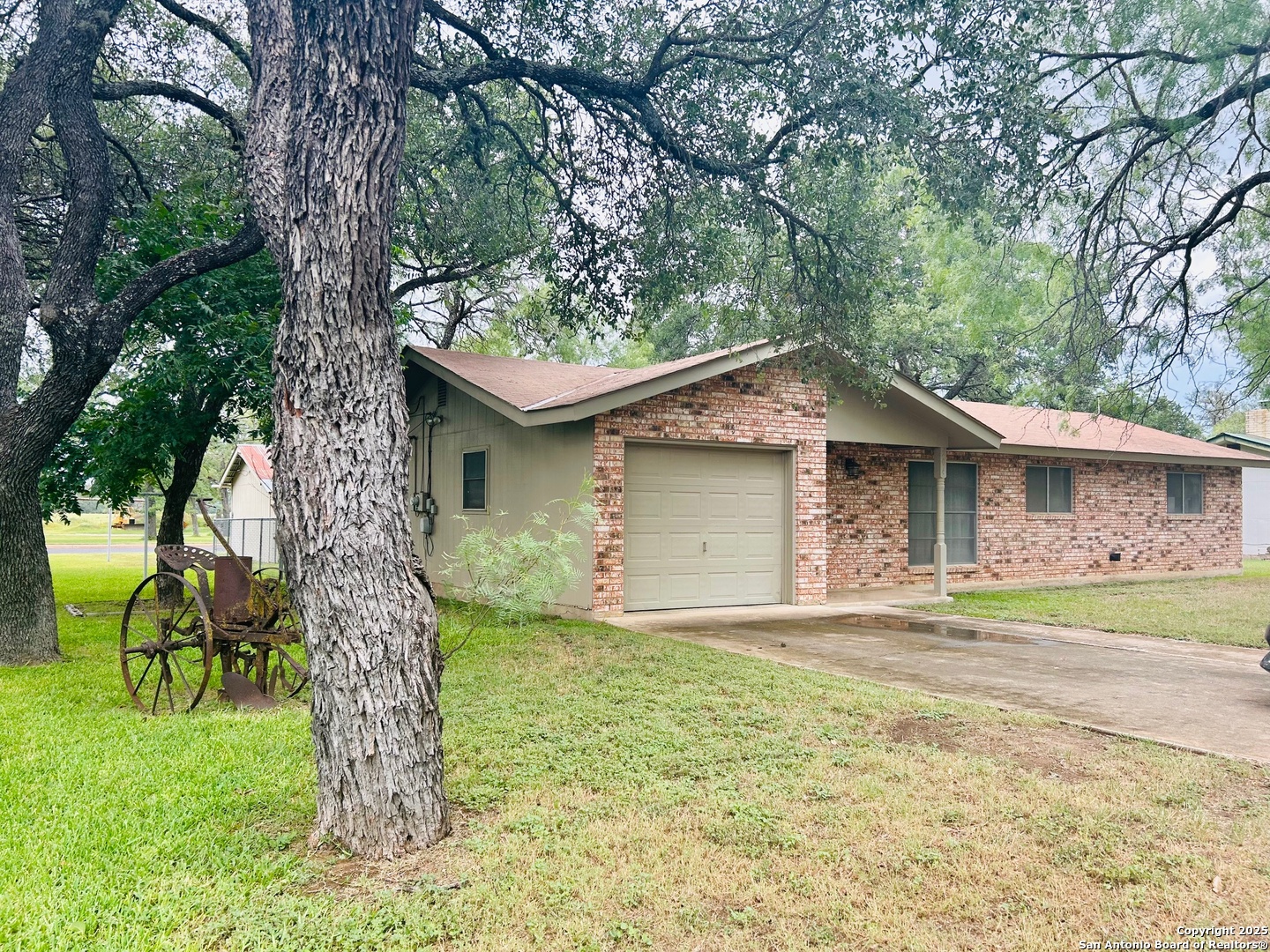 204 Skylark Drive Fredericksburg TX 78624